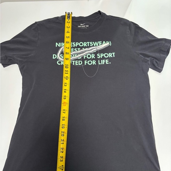 Nike Men's Black T-Shirt (medium) - Picture 6 of 8